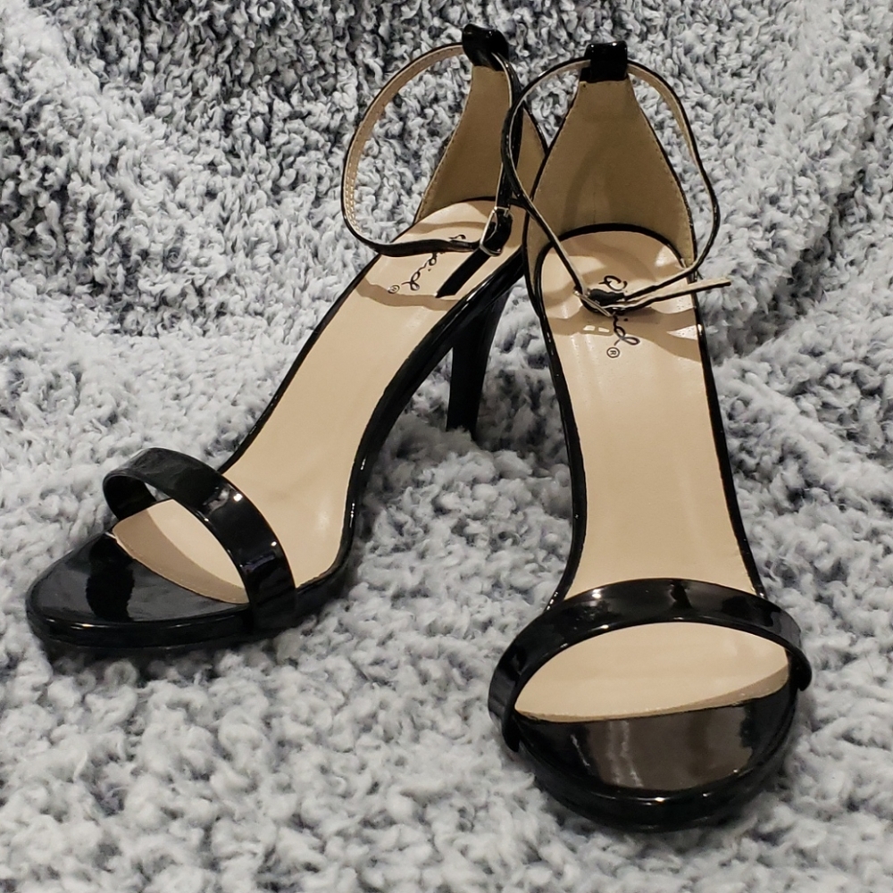 NWT Black Heels